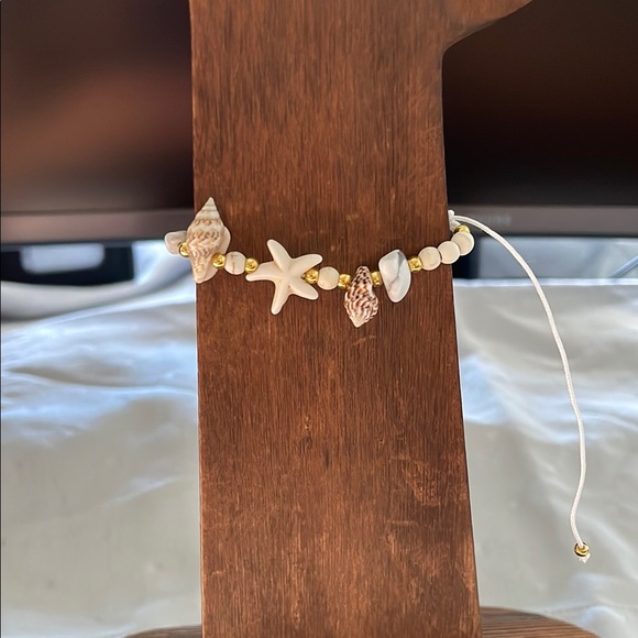 Seashell and Starfish Beaded Bracelet - Picture 3 of 5